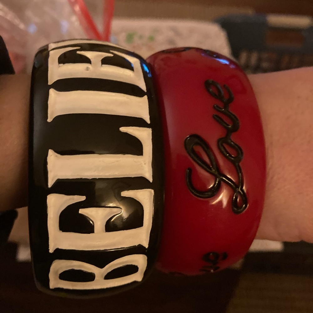 A Bundle of Bangles - 30 total - Picture 11 of 13